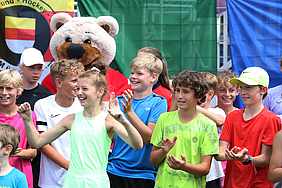 Bärchen Cup Gruppenfoto in Nahaufnahme